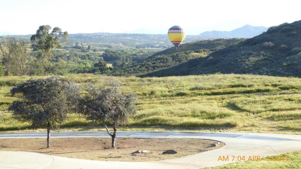 Mansion On The Hill Let 4 Rooms, 5Th Cost Extra Sage Bagian luar foto