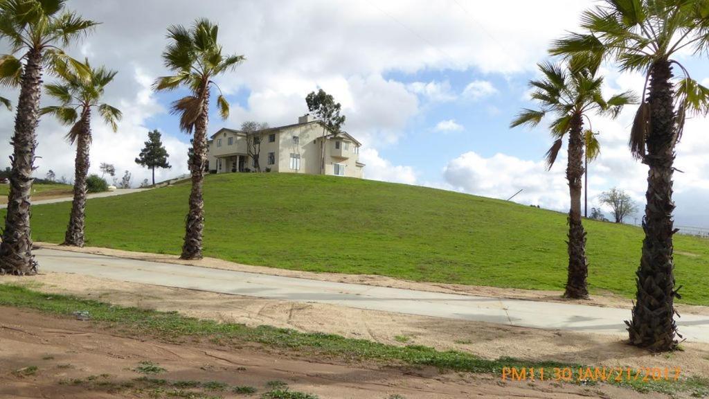 Mansion On The Hill Let 4 Rooms, 5Th Cost Extra Sage Bagian luar foto